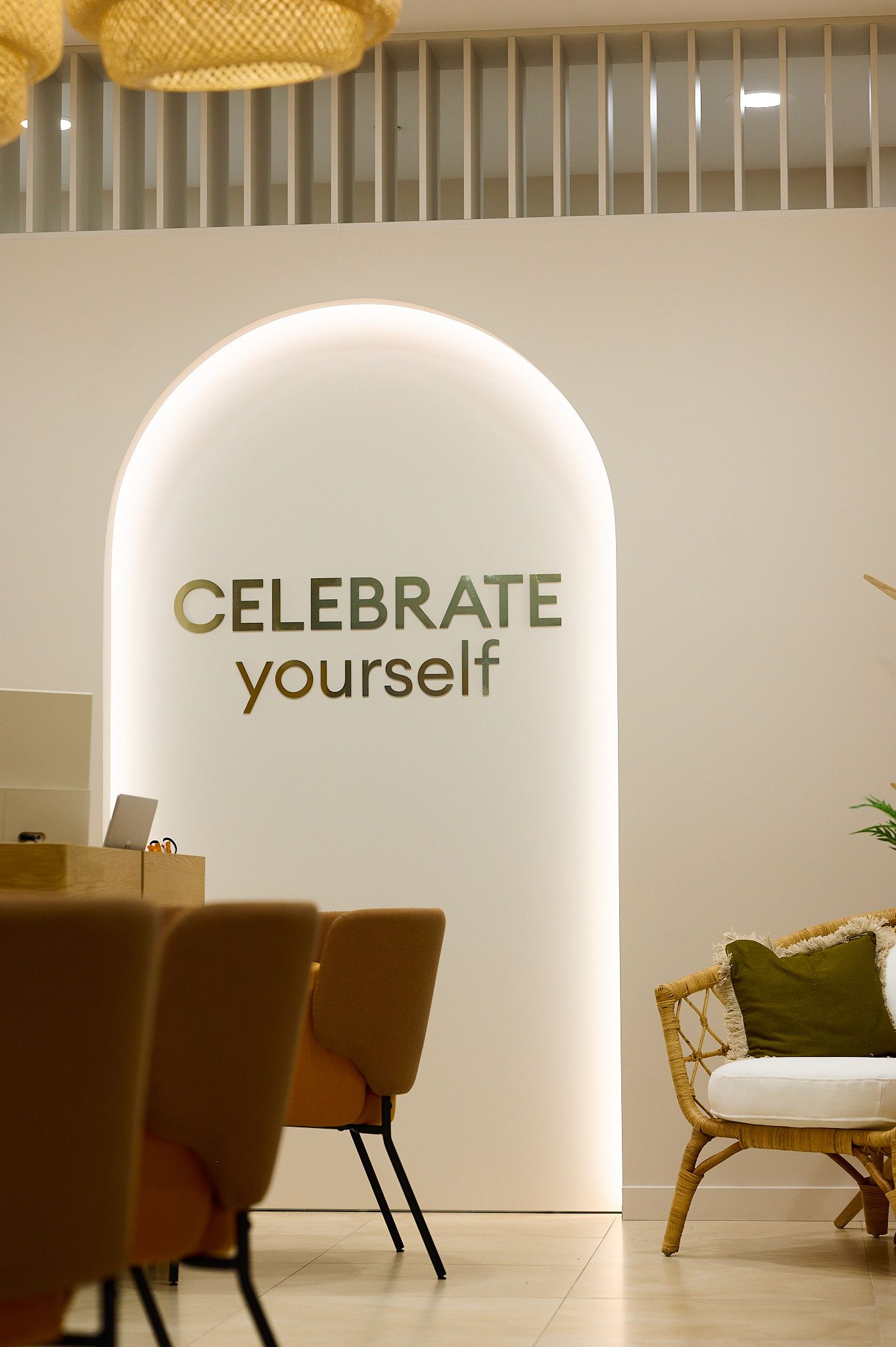 Kelionių parduotuvė Oze 6